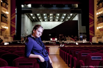 EMMA DANTE AL TEATRO ALLA SCALA RITRATTA DA ARMANDO ROTOLETTI